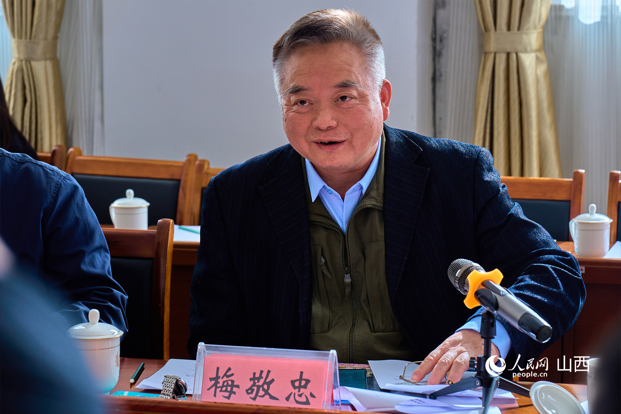 中央黨校（國(guó)家行政學(xué)院）文史教研部原副主任、教授梅敬忠。人民網(wǎng) 張超寧攝